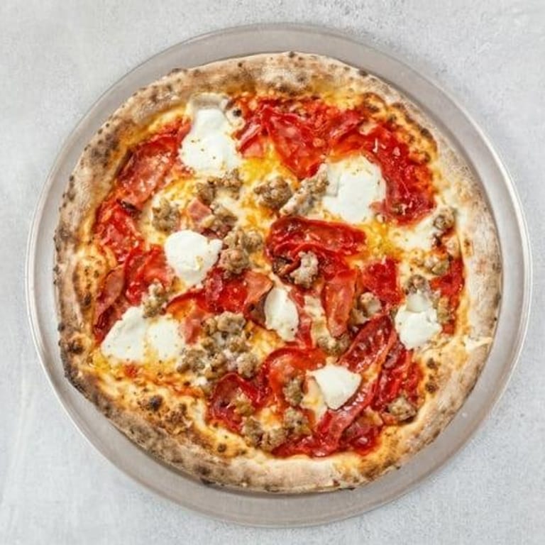Delicious Dinner Options at Our Italian Pizzeria