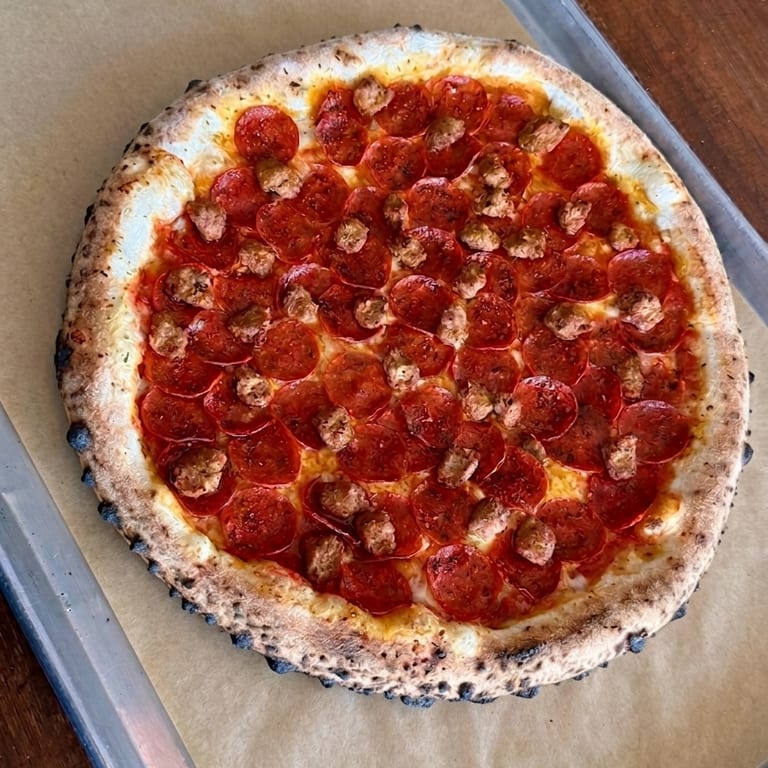 Savor Our White Pizza